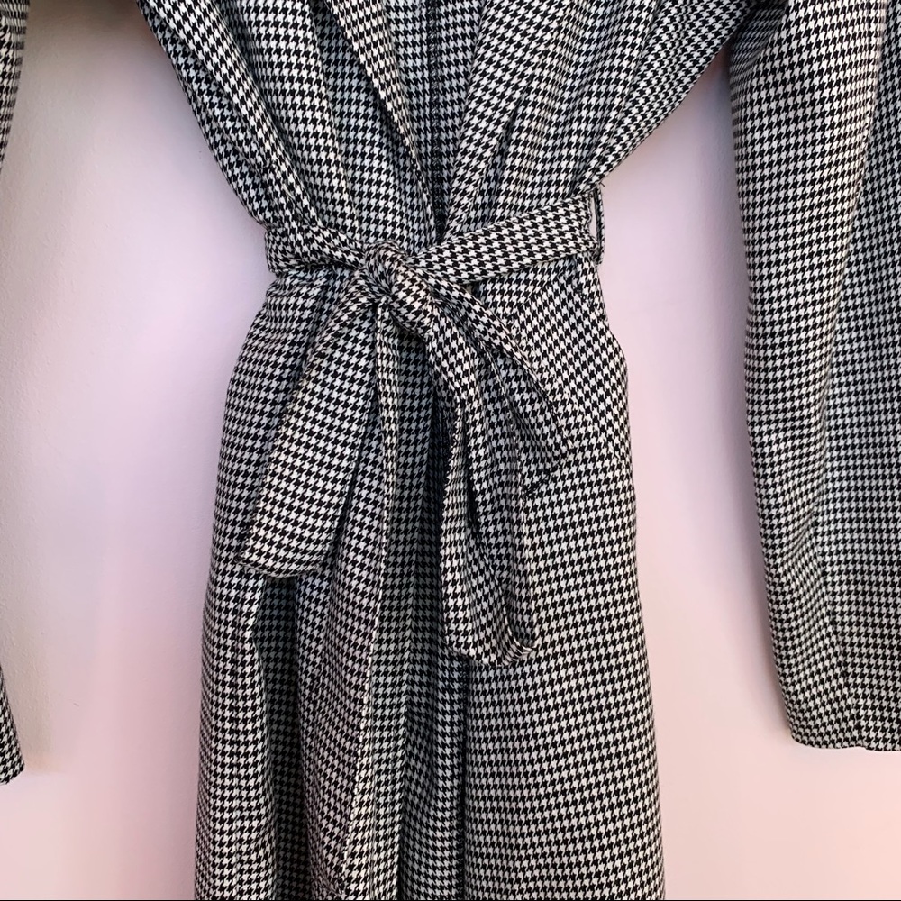 Kensie Houndstooth Trench Coat, Medium - Picture 4 of 9
